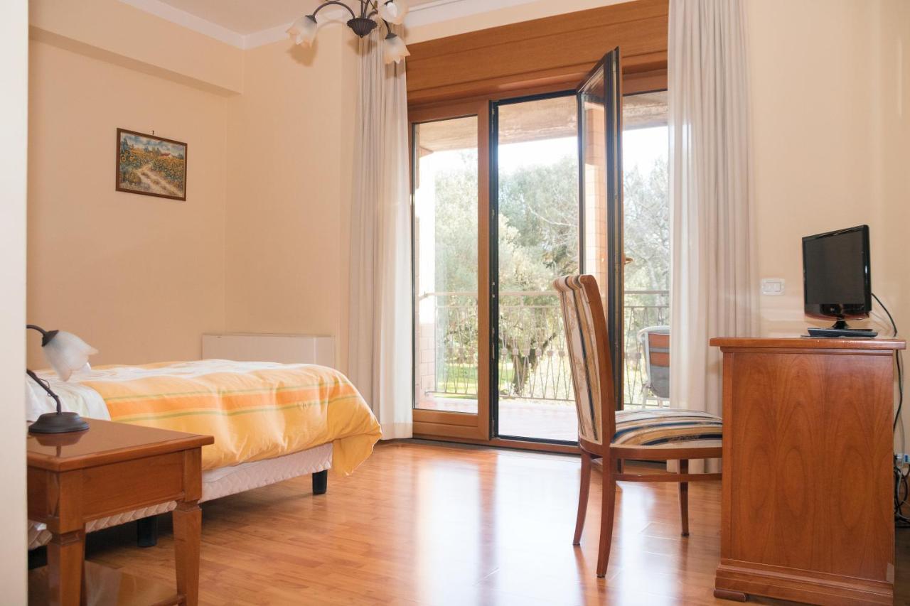 Ruggiero Park Hotel Vallo della Lucania Ngoại thất bức ảnh