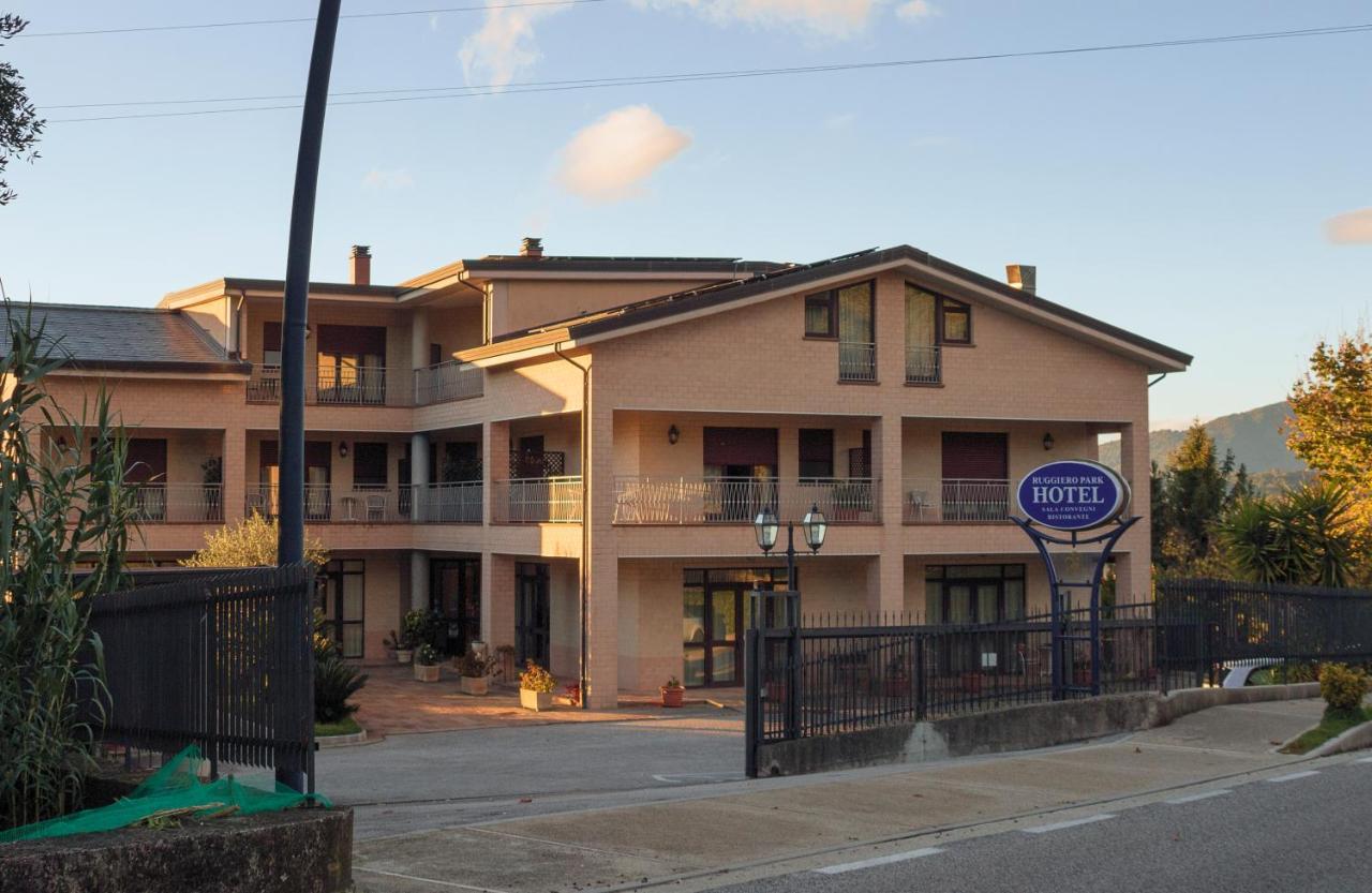 Ruggiero Park Hotel Vallo della Lucania Ngoại thất bức ảnh