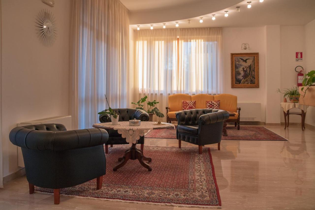 Ruggiero Park Hotel Vallo della Lucania Ngoại thất bức ảnh