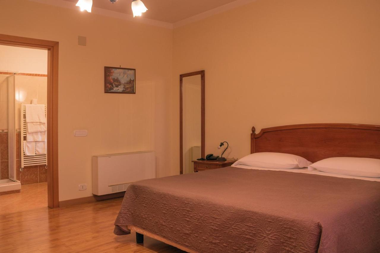 Ruggiero Park Hotel Vallo della Lucania Ngoại thất bức ảnh