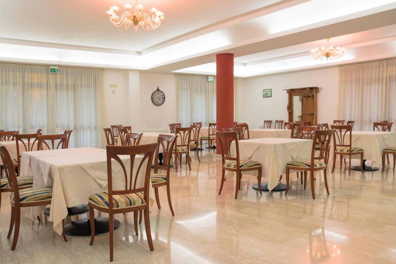 Ruggiero Park Hotel Vallo della Lucania Ngoại thất bức ảnh